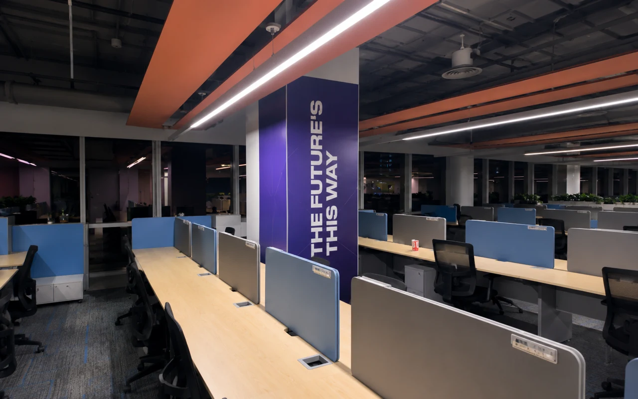 DP World signage, detail 17