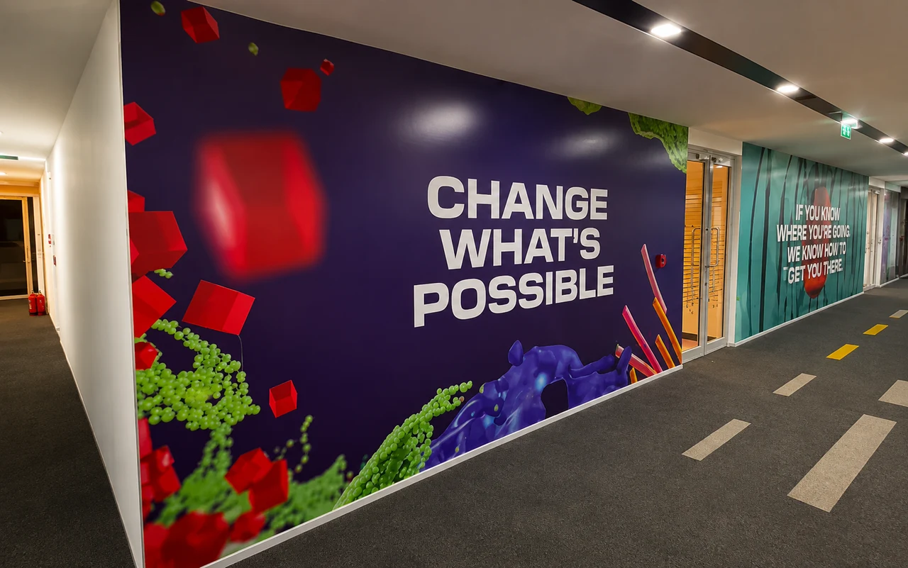 DP World signage, detail 4