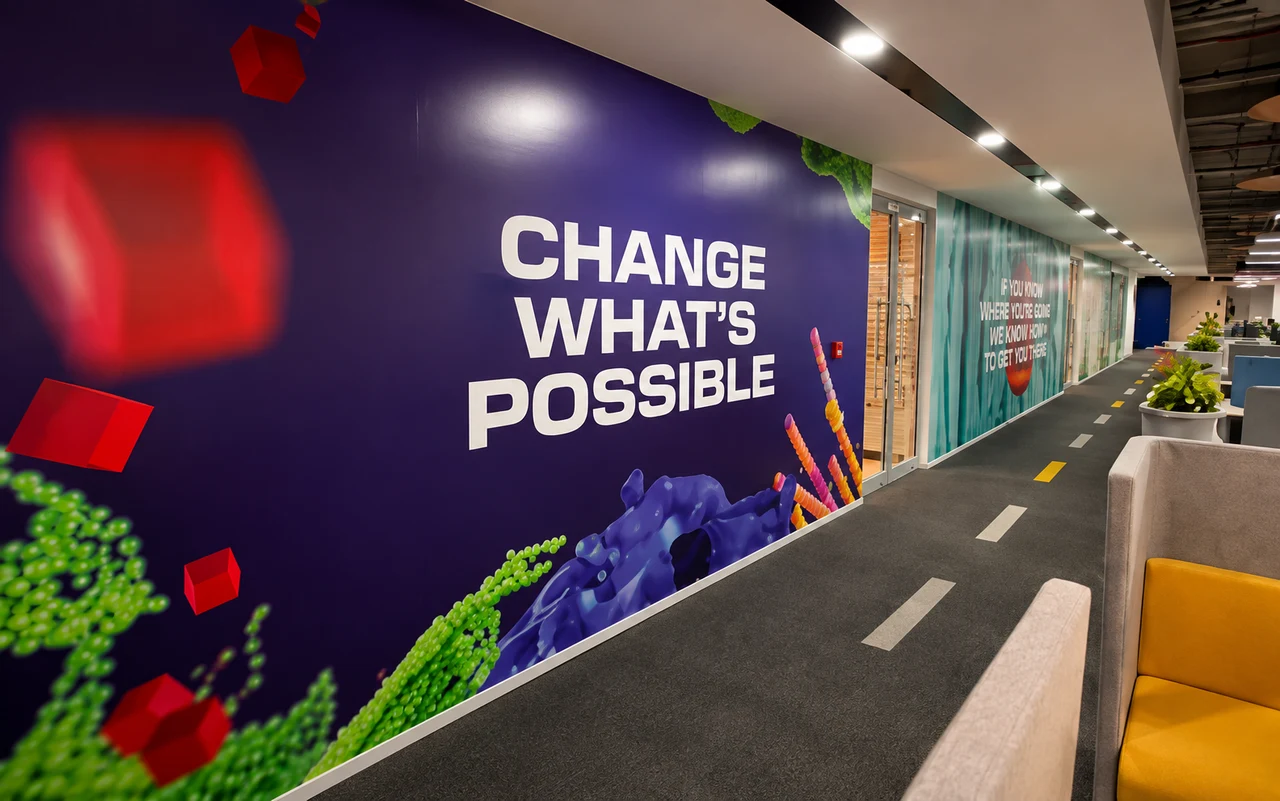DP World signage, detail 5