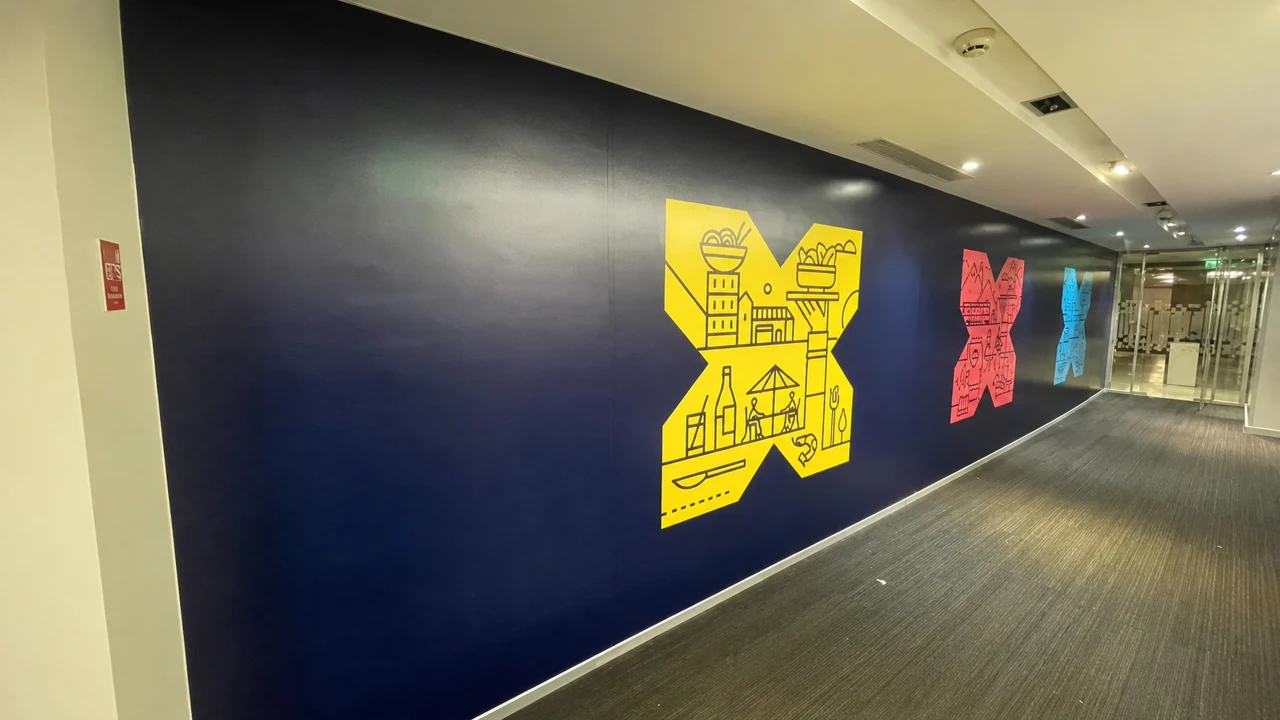 Pluxee signage, detail 2
